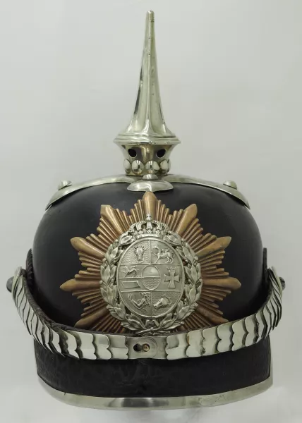 Mecklenburg 18th Dragoon Enlisted Pickelhaube Visuel 1 principal